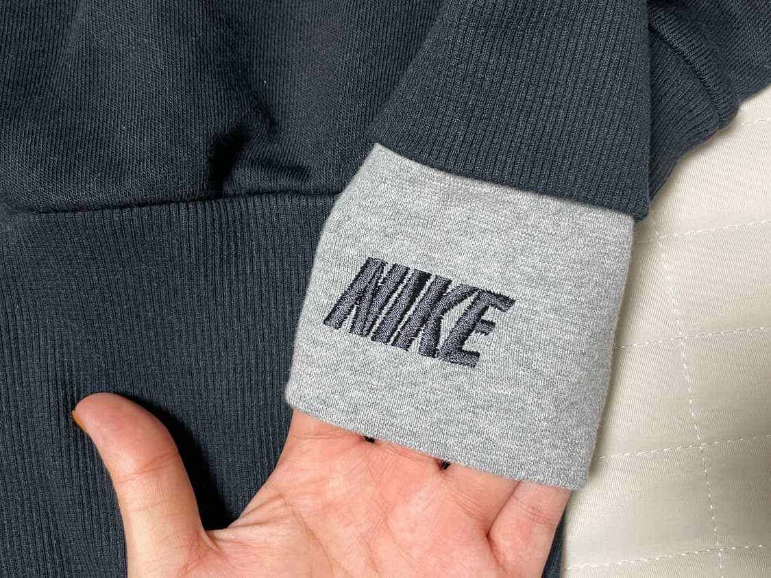 [새상품]나이키 미니 스우시 크롭 밴딩 플리스 숏 후드티 블랙 그레이 상품이미지4