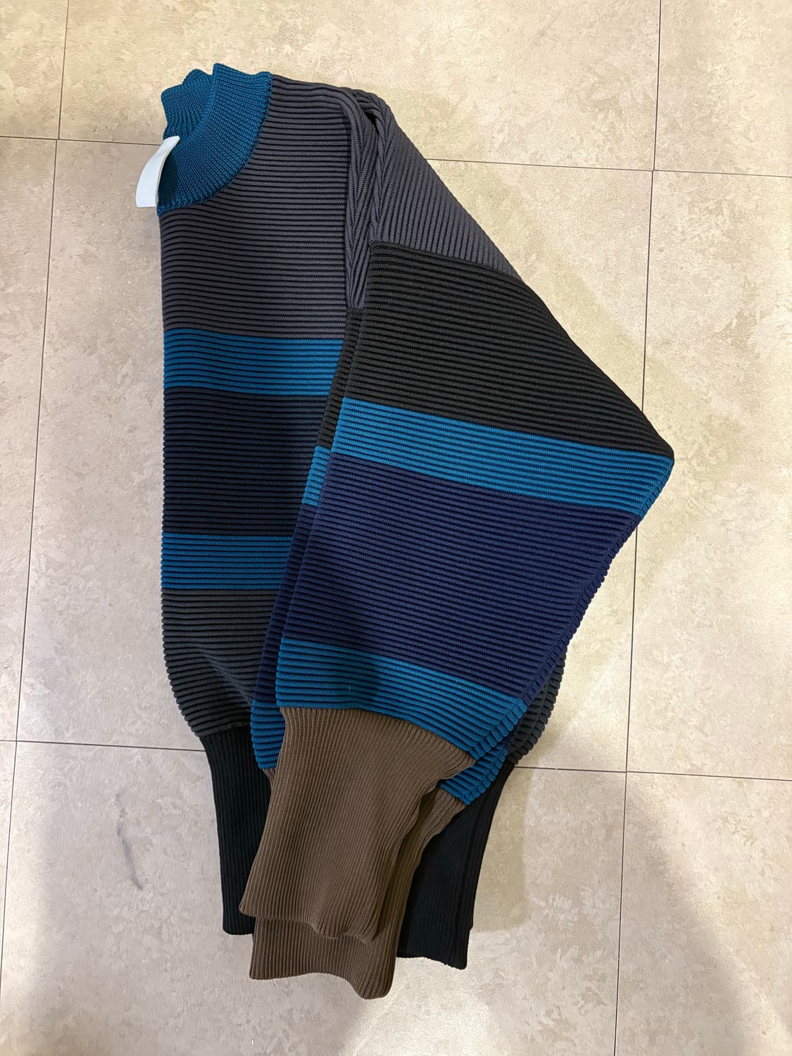 CFCL 탑 3사이즈 상품이미지1