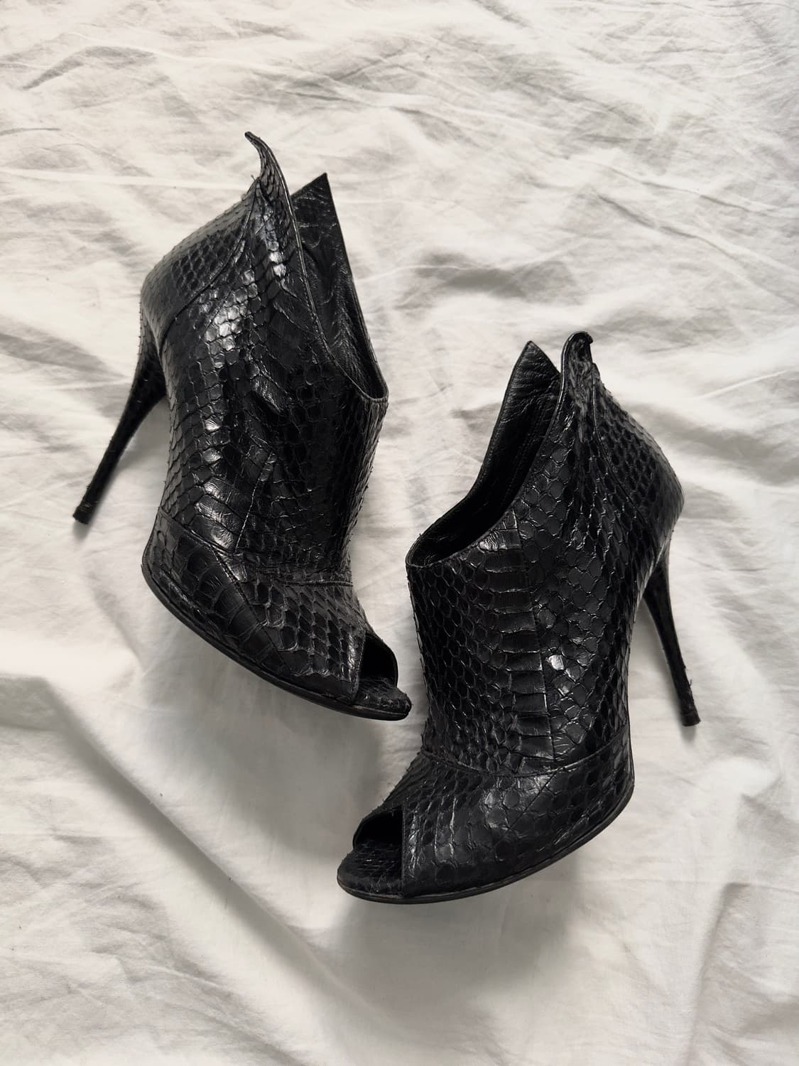 발망 데카르넹 아카이브 오피움 “snake heels” 파이톤 레더 힐 상품이미지1