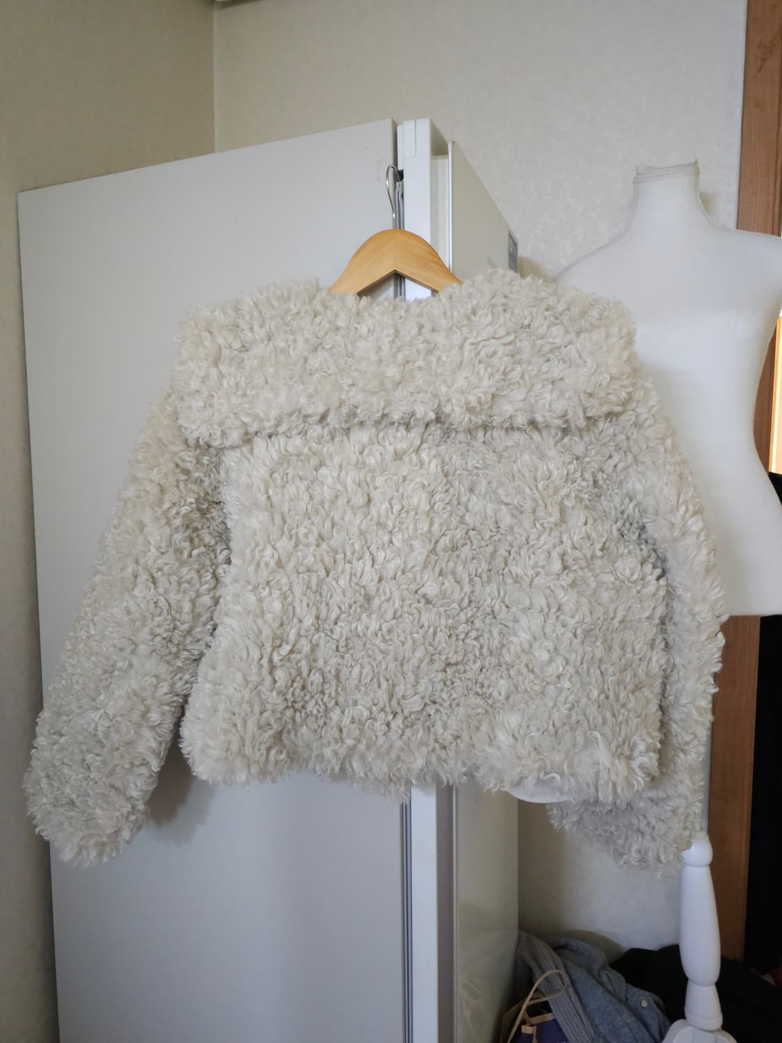 끌로네 핸드메이드 양털 무스탕 퍼자켓 상품이미지7