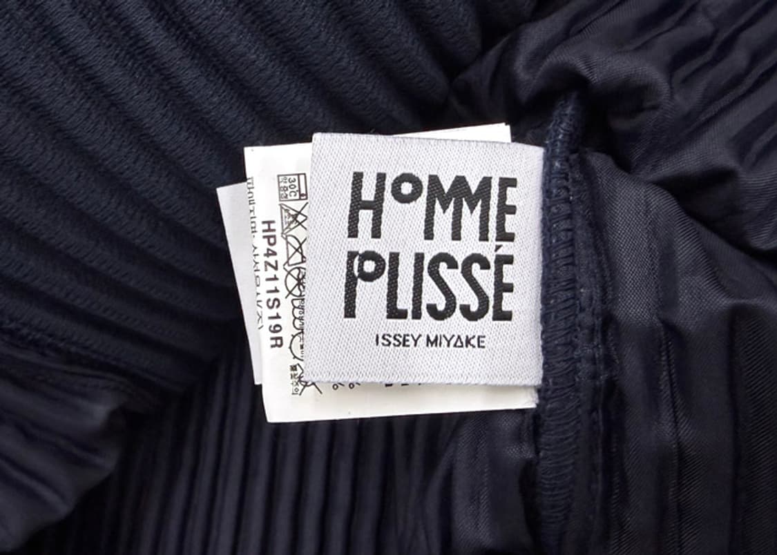 옴므플리세 이세이미야케 테일러드 플리츠 스탠드 카라 코트 4사이즈 상품이미지8