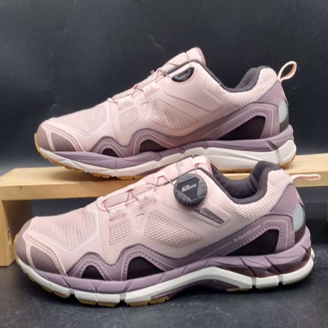 레드페이스 콘트라엣지 워킹화 250 상품이미지1