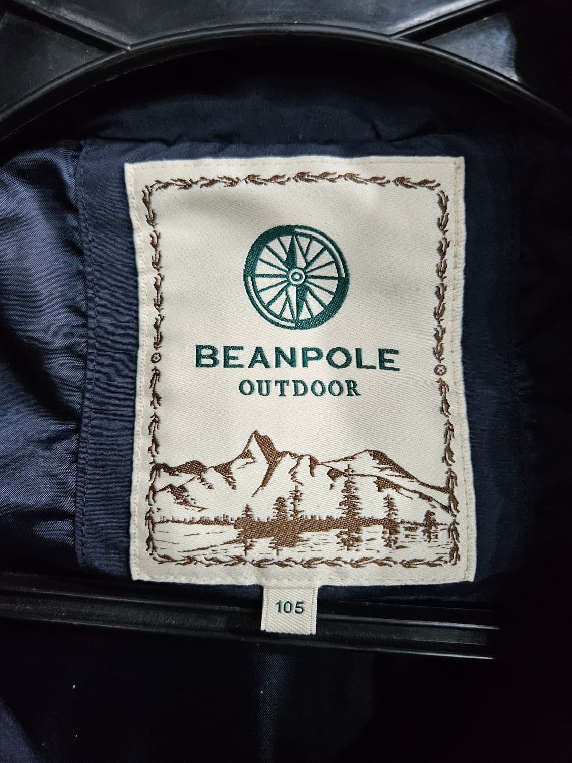 빈폴 네이비컬러 남성 슬림핏 100 경량패딩  상품이미지3