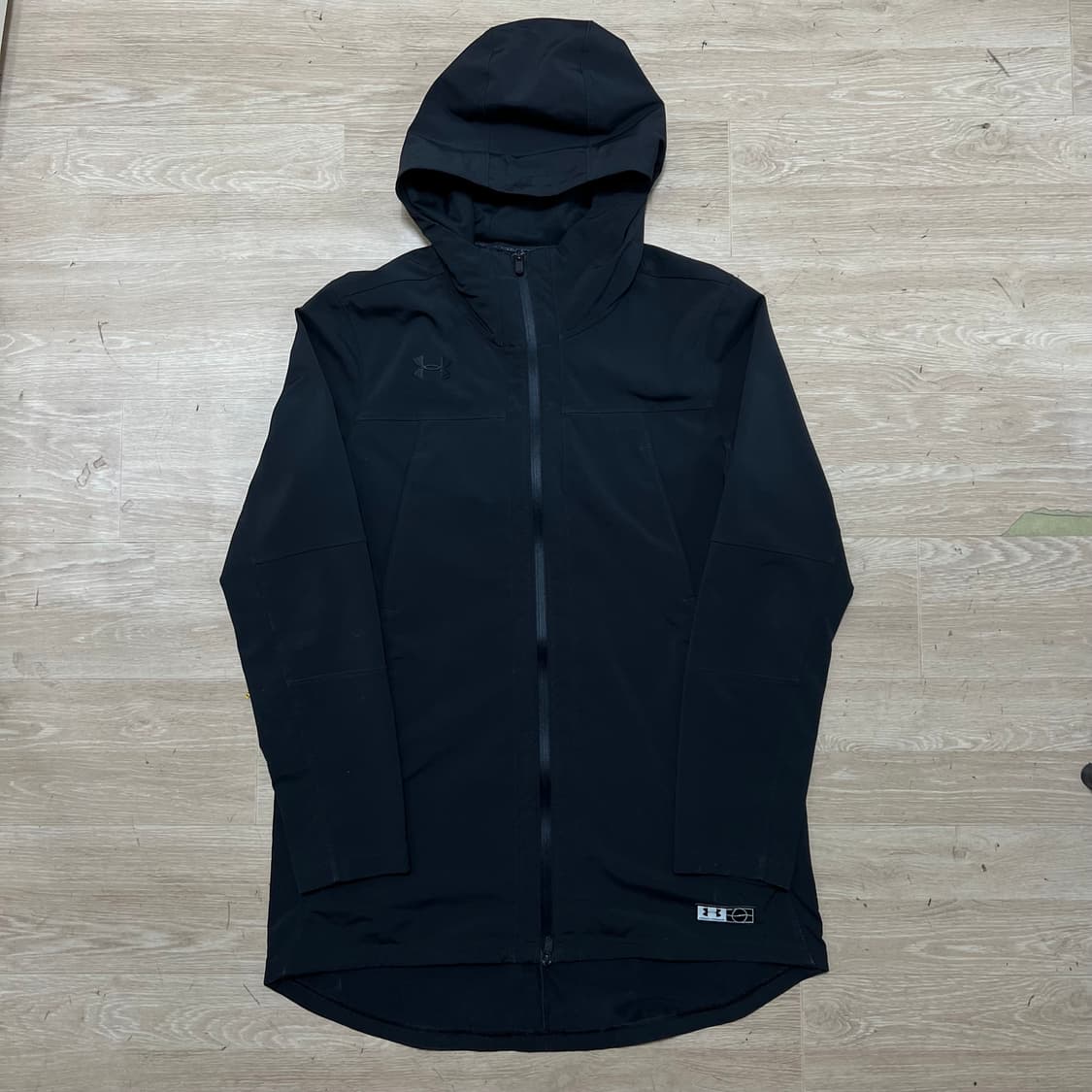 언더아머 여성 로고 피티드 바람막이 후드자켓 [블랙] L/100 상품이미지1