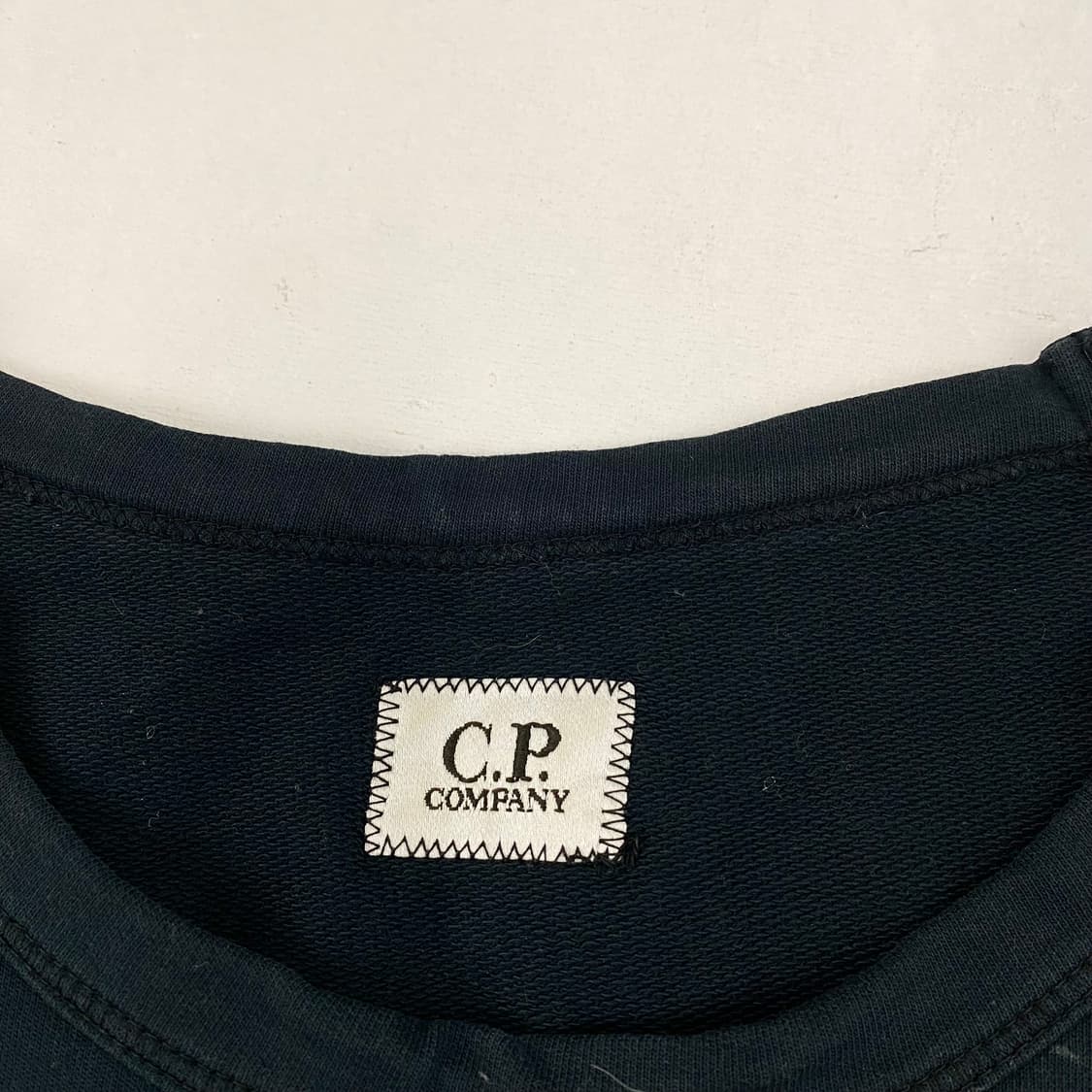 C.P 컴퍼니 렌즈 블랙 롱 슬리브 (105) 상품이미지5