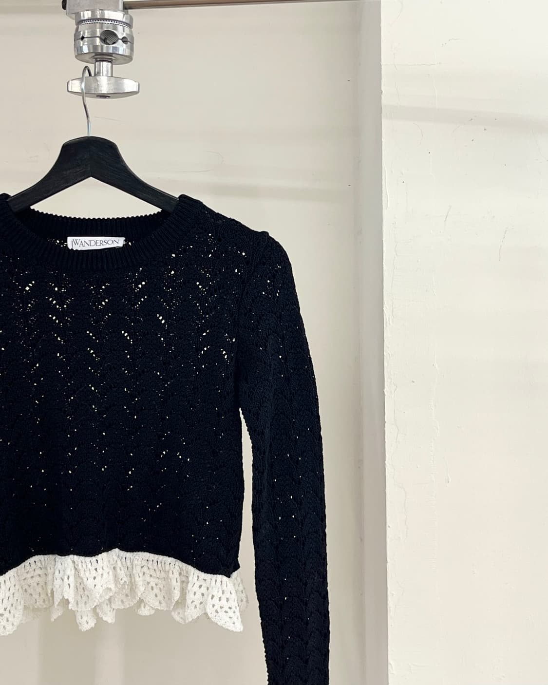 jw앤더슨 블랙 오픈 니트 롱슬리브 상품이미지4