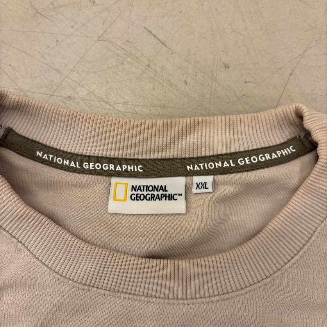 내셔널지오그래픽 암 포켓 맨투맨 상품이미지3