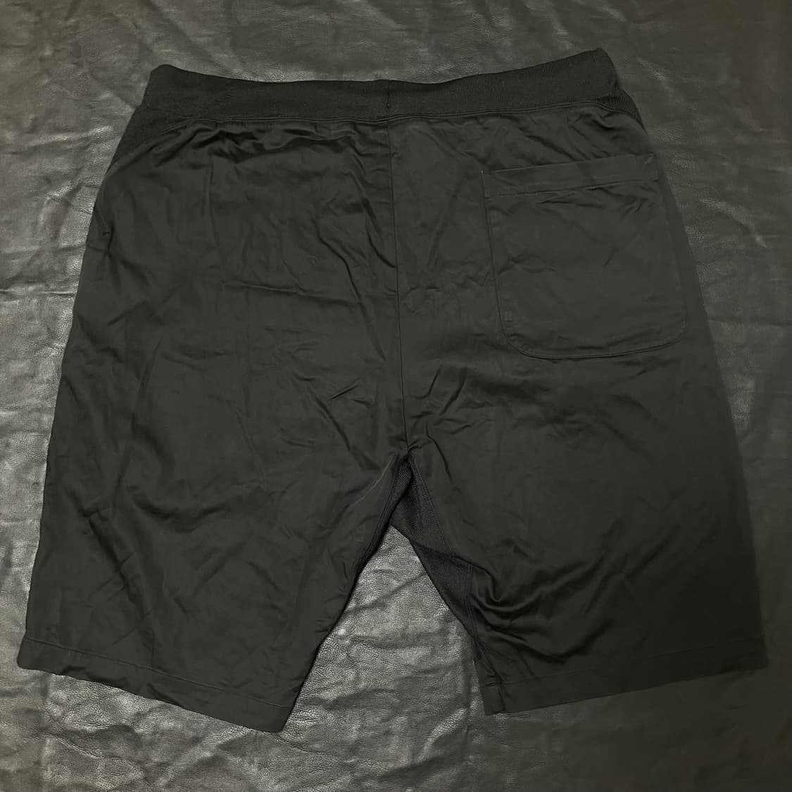Y-3 제임스 하든 리버시블 큐프로 사틴 하프 팬츠 상품이미지2
