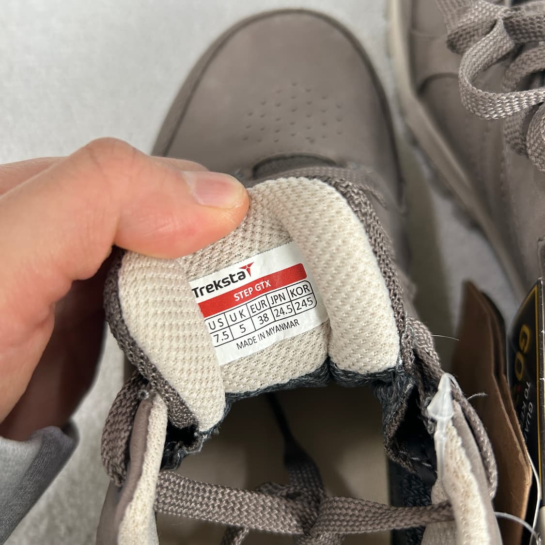 트렉스타 스텝 GTX 베이지 245 여성 등산화 상품이미지5