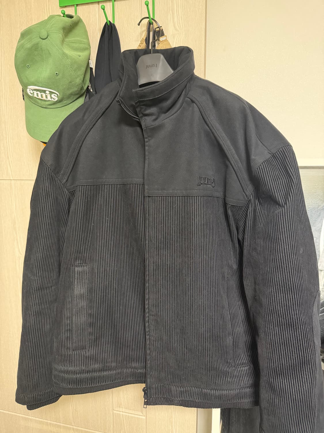 준지25fw 페이크 스웨이드 코듀로이 점퍼 판매합니다. 상품이미지1