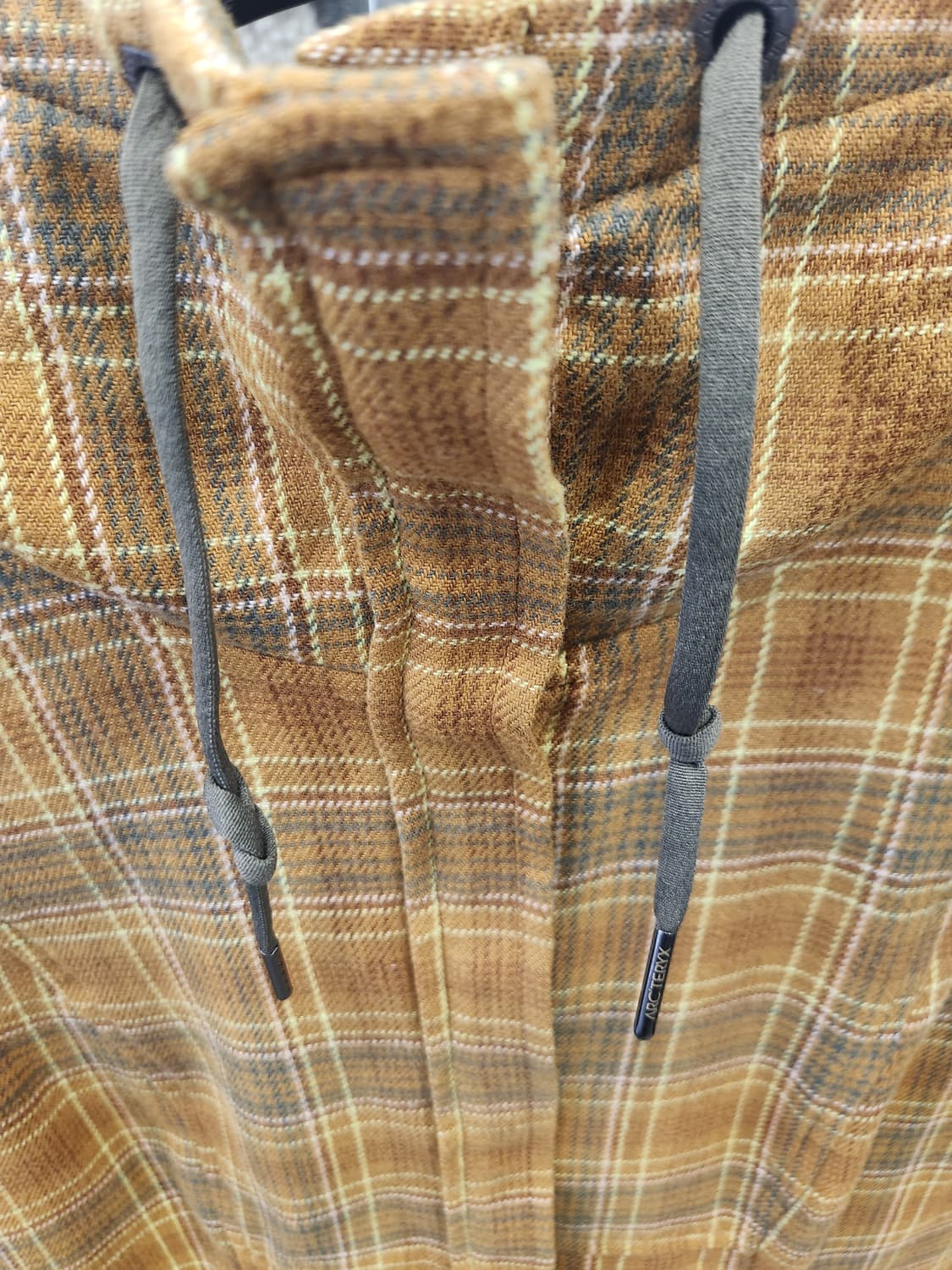 아크테릭스 코튼 스냅 후디 (체크/희귀 매물)
 상품이미지2