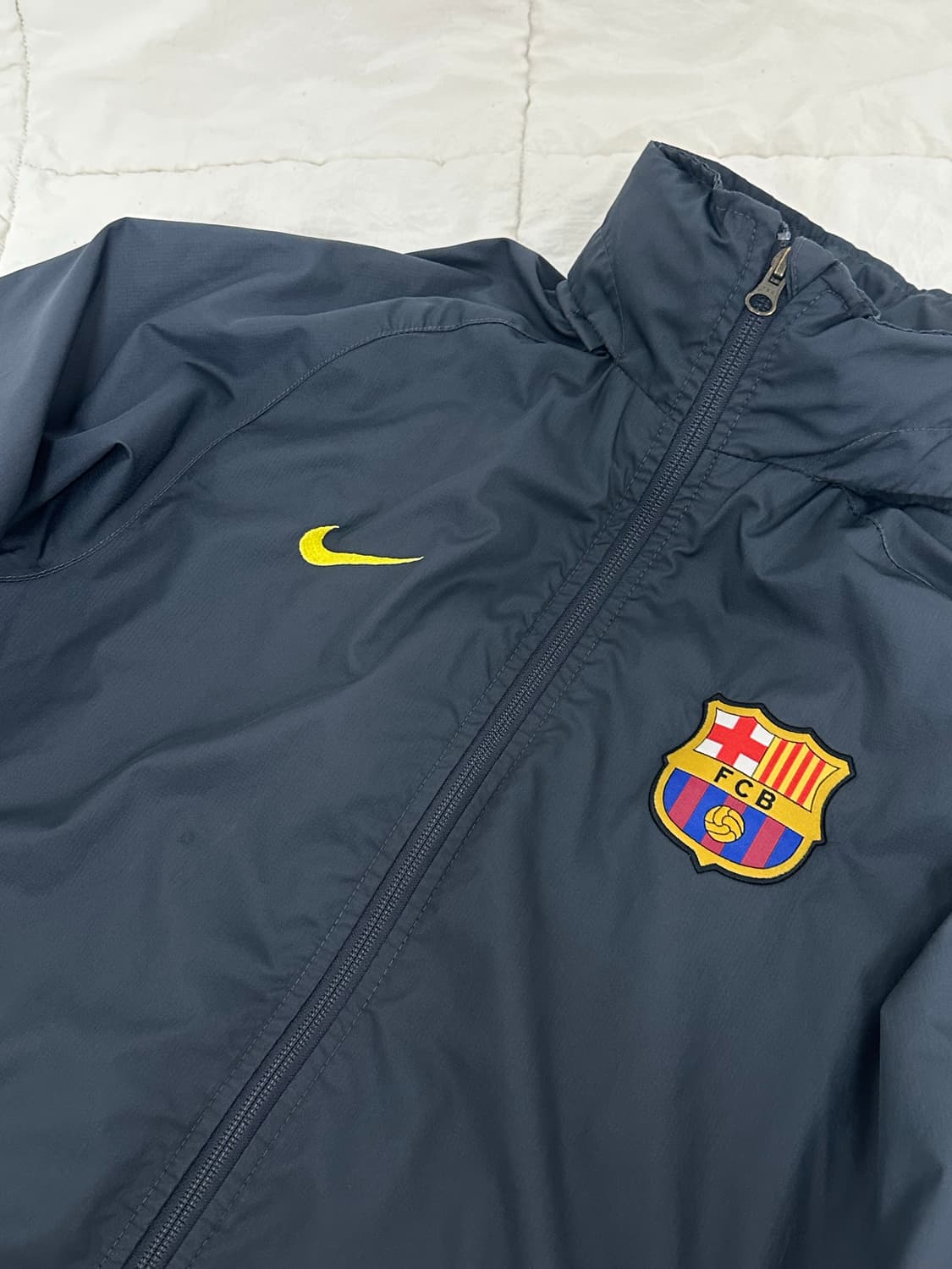 나이키 바르샤 스톰핏 바람막이 미디움 상품이미지3