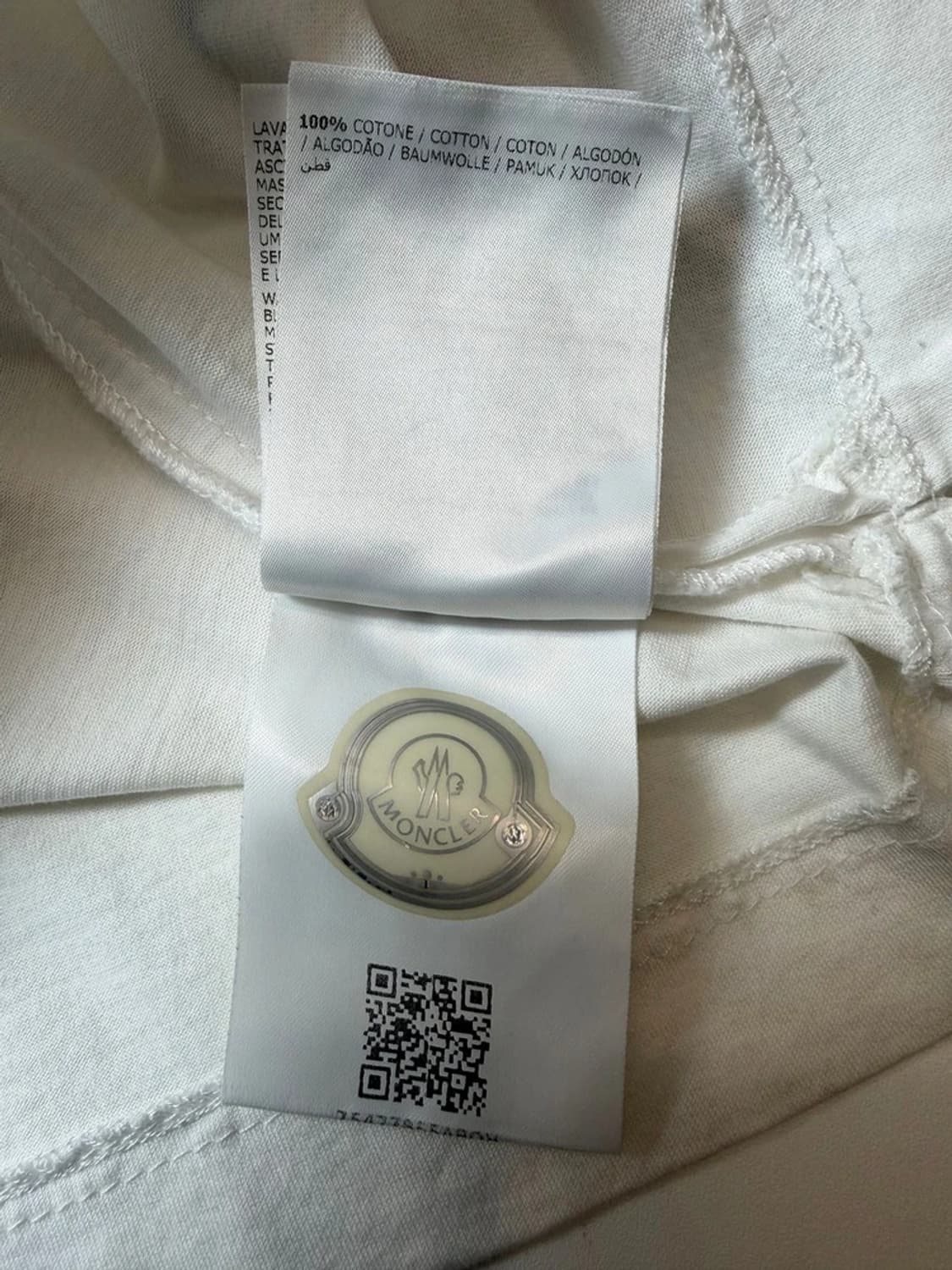 몽클레어 로고 와펜 삼선 반팔 티셔츠 PN9553 상품이미지5