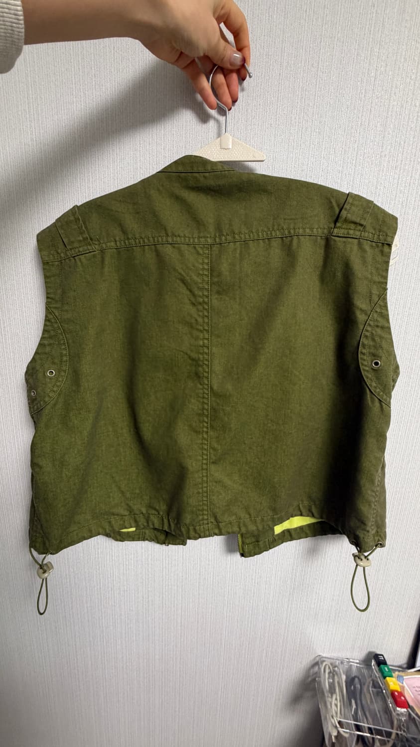 더오픈프로덕트 셔링 워크 베스트 카키 2사이즈 상품이미지4