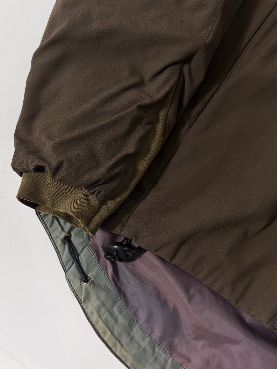 아크테릭스 루즈핏 00‘s 아톰 LT 카키 후드 자켓 상품이미지5