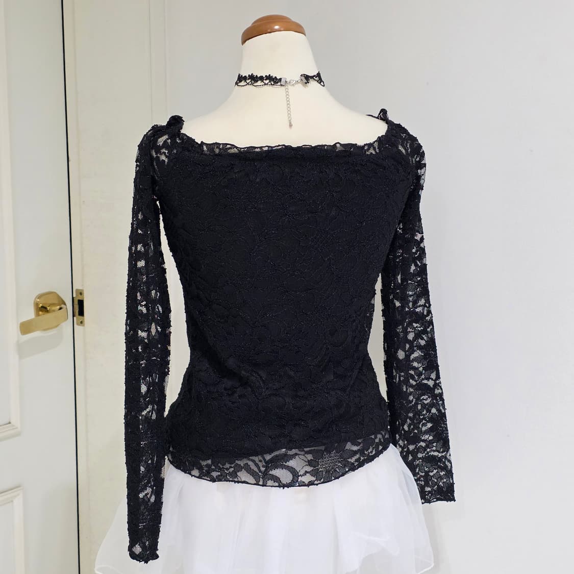 블랙양지뢰 레이스 오프숄더 블라우스 상품이미지3