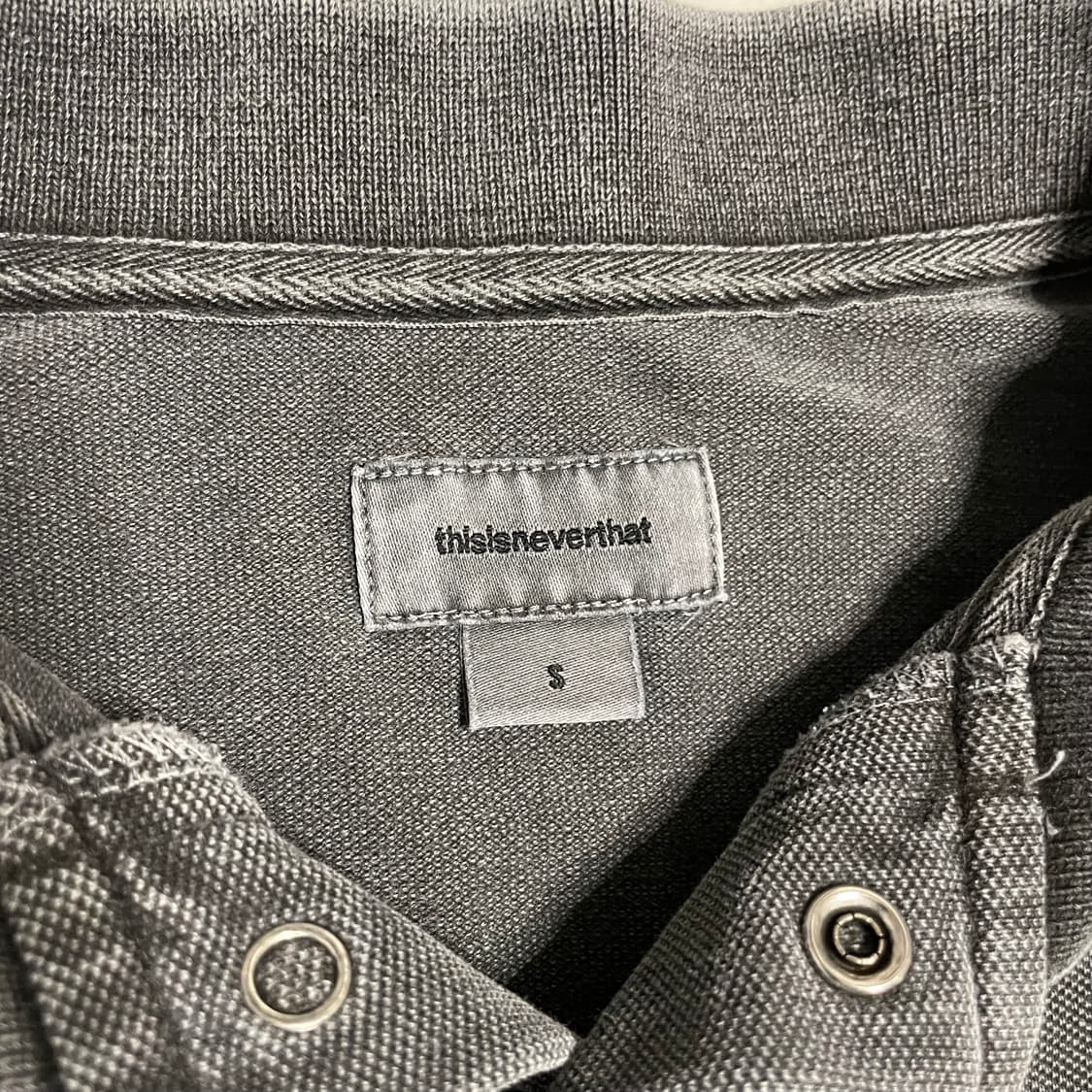 정품 디스이즈네버댓 피그먼트 차콜 빅로고 긴팔 카라티 상품이미지8