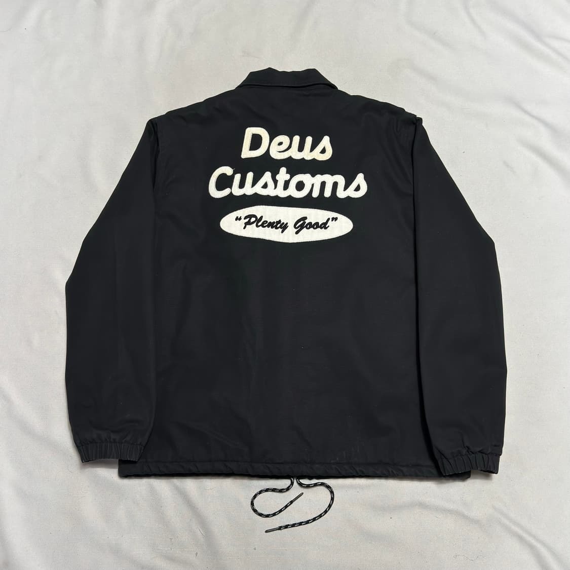 XL 데우스 엑스 마키나 워크숍 블랙 코치 자켓 상품이미지2