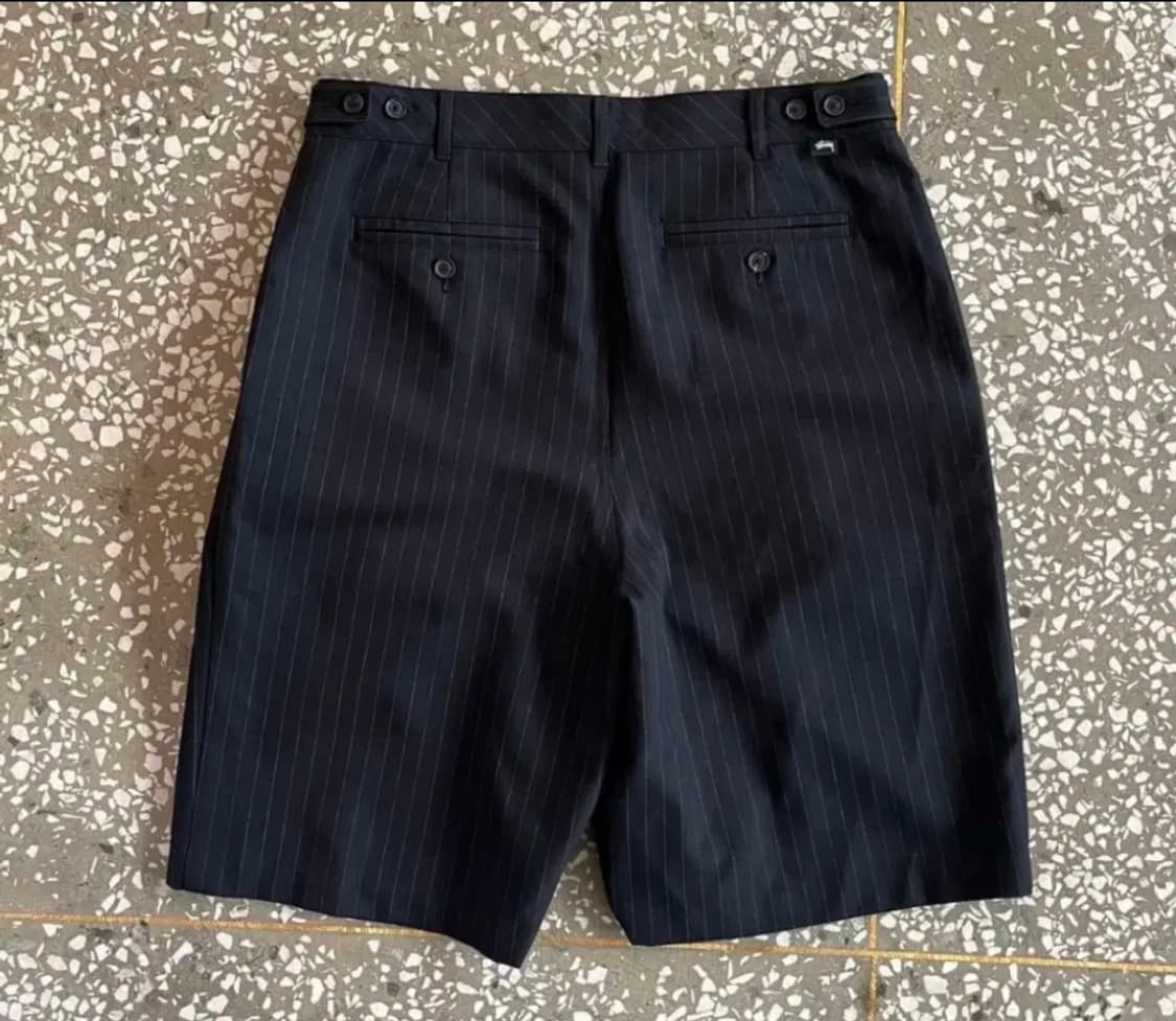 스투시 볼륨 플리티드 스트라이프 쇼츠 블랙 34 상품이미지2