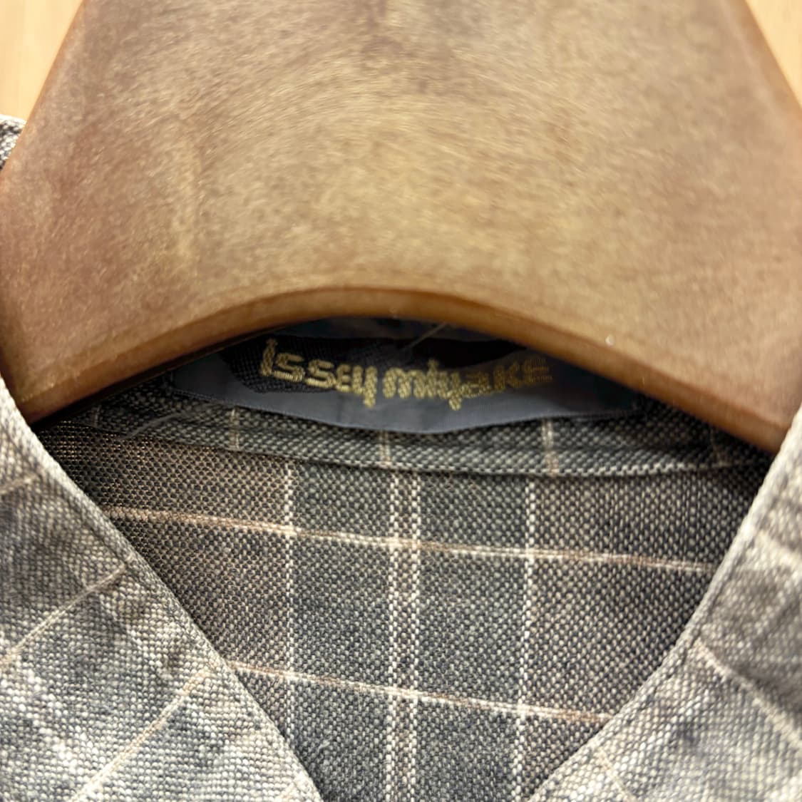 이세이미야케 긴팔 카라넥 셔츠 체크 패턴 프론트 포켓 디테일 그레이 상품이미지6