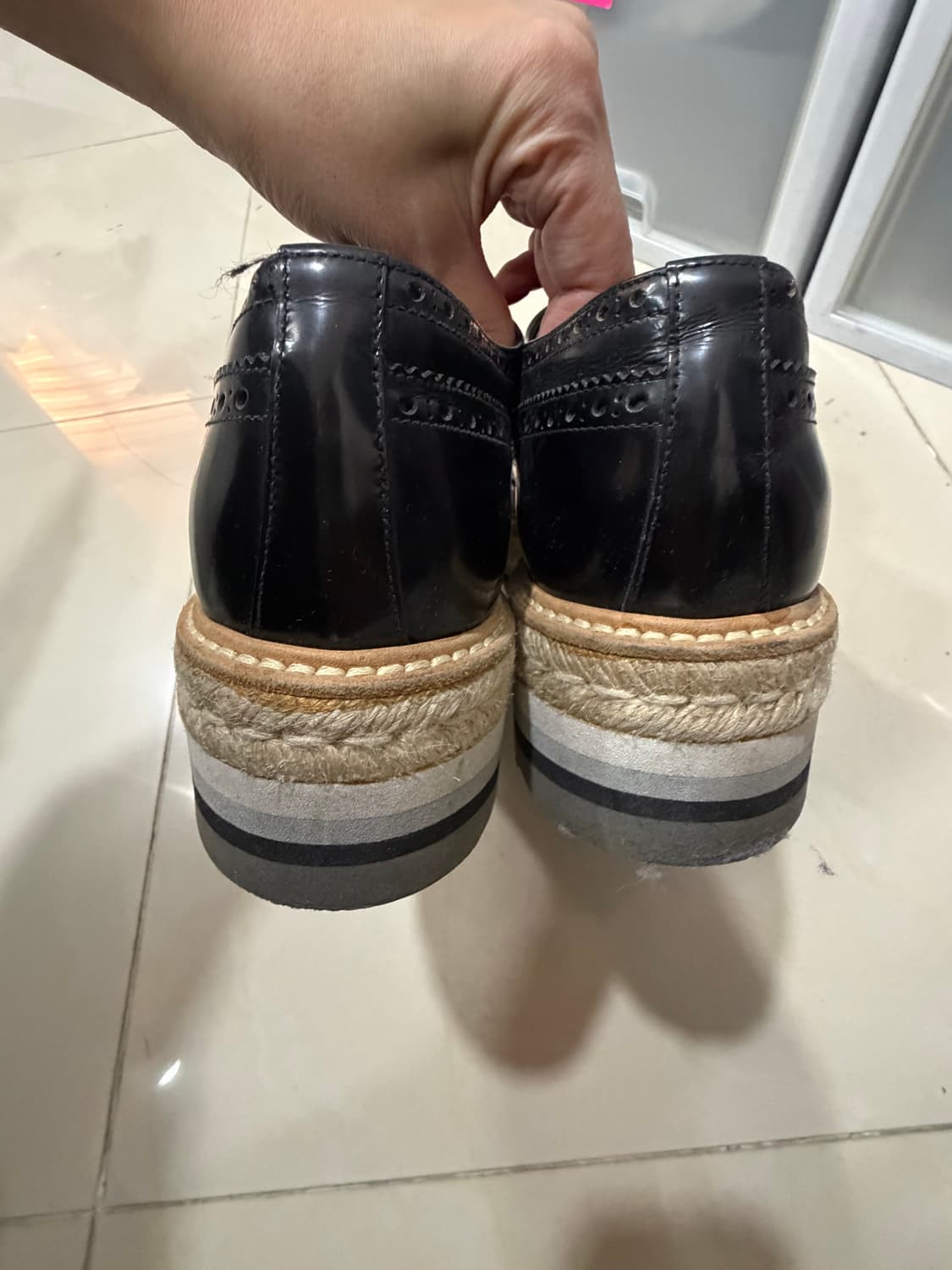 프라다 남성 윙팁 슈즈 상품이미지4