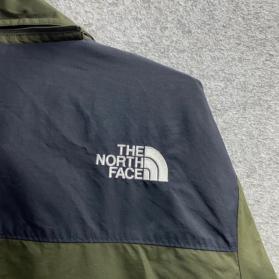 노스페이스 화이트라벨 카슨 마운틴  바람막이 올리브 B3521  상품이미지5
