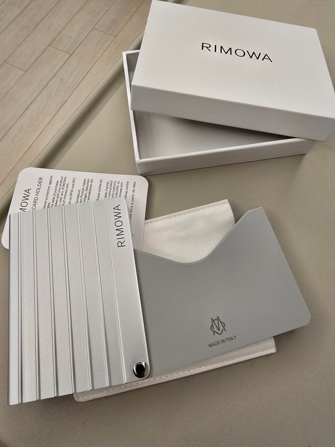 리모와 알루미늄 카드홀더 실버 새제품 상품이미지2