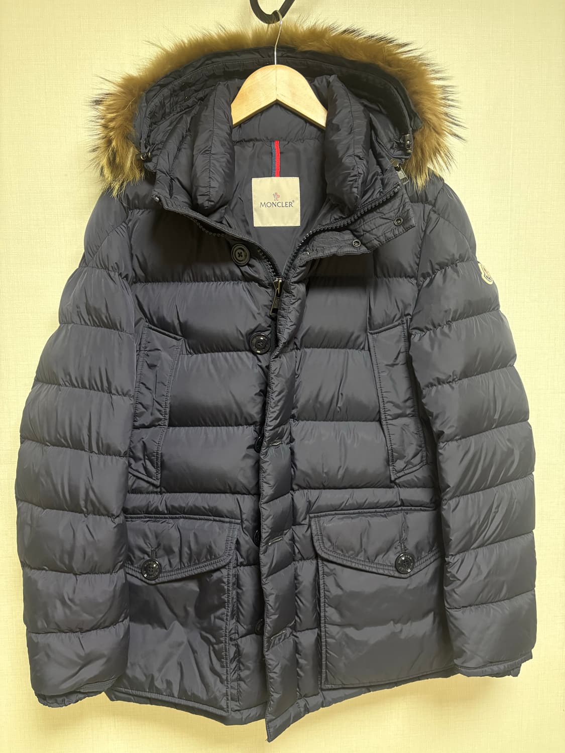 [4/백화점판/새상품급] 몽클레어 클루니 패딩 네이비 상품이미지1