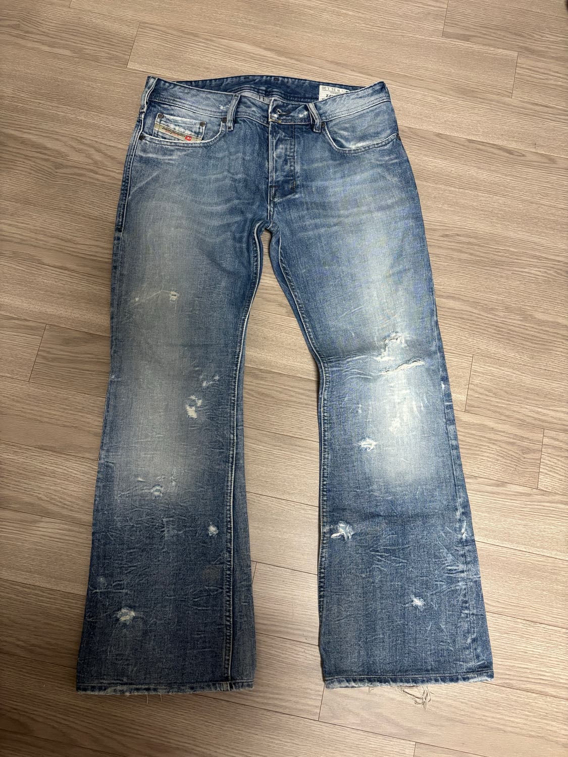 [31] 디젤 ZATHAN 부츠컷 데님 팬츠 상품이미지1