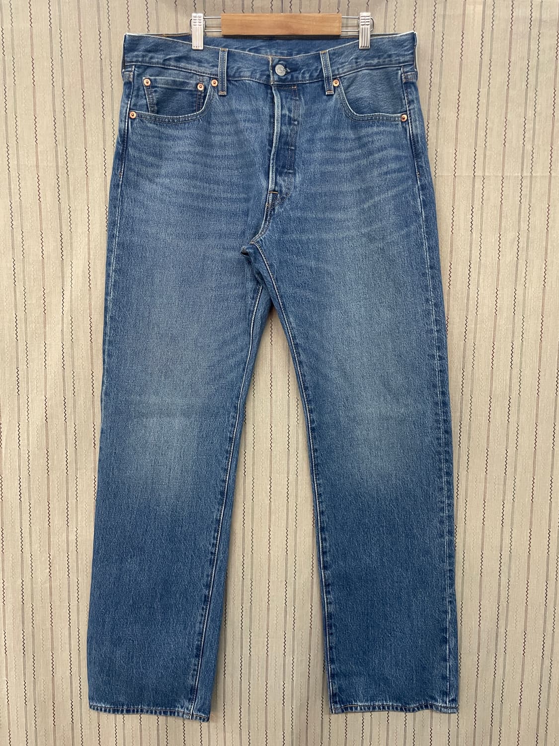 [34] 00s Levis 리바이스 501 중청 워싱 페이딩 진 청바지 상품이미지1