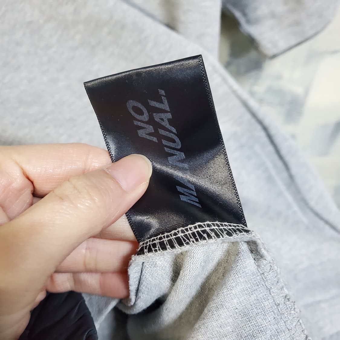 노매뉴얼 반팔 티셔츠 그레이  상품이미지5