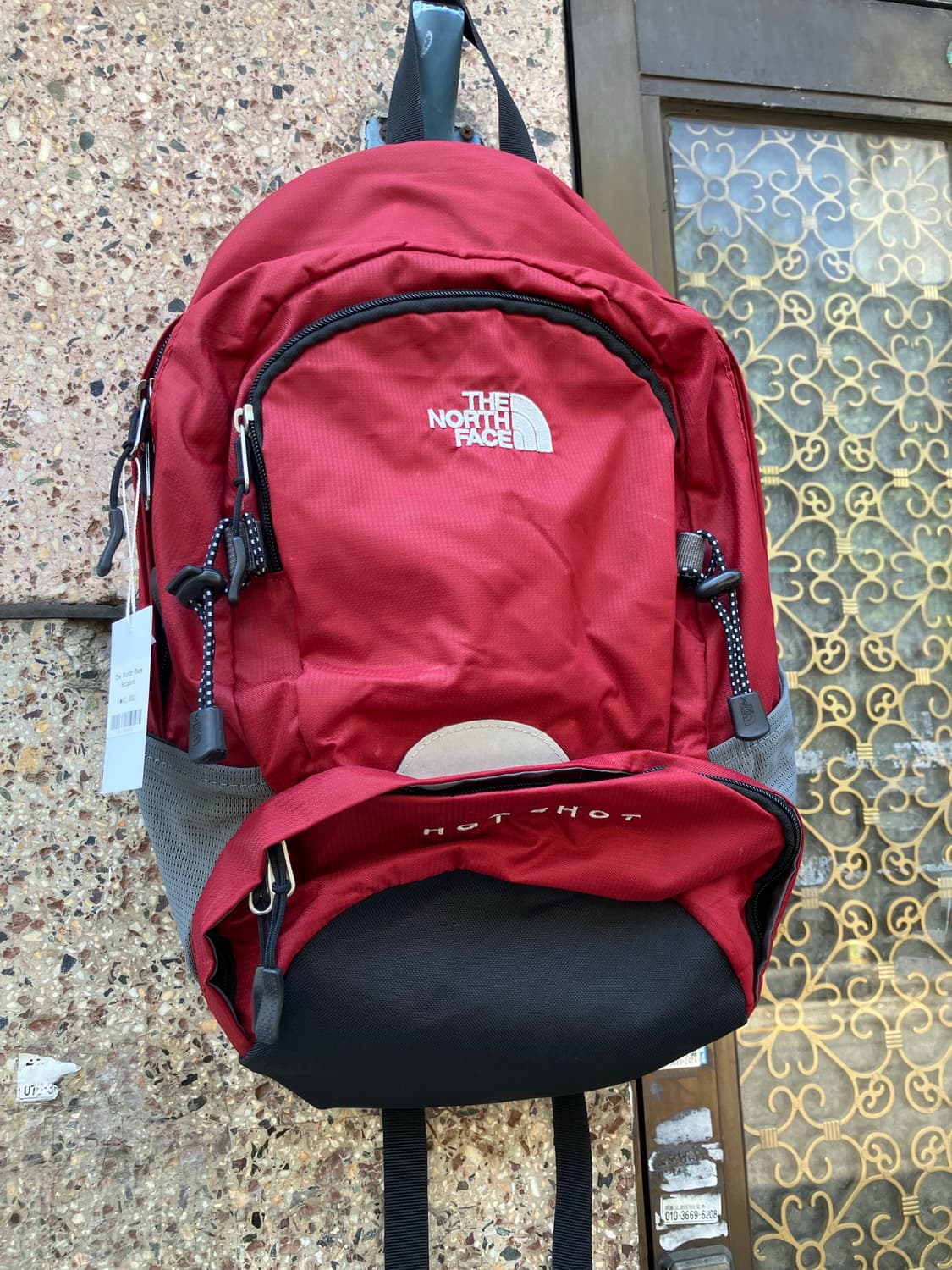 THE NORTH FACE 핫샷 유틸리티 레드 백팩 상품이미지2