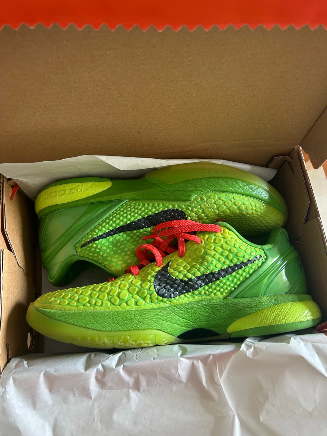 코비 6 그린치 상품이미지6