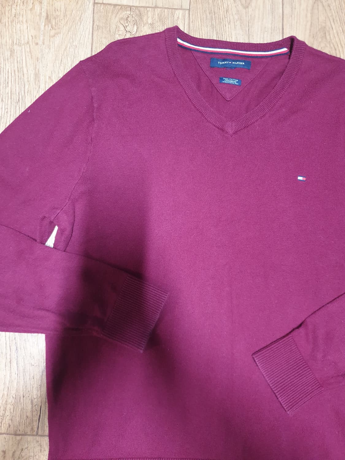 1038 타미힐피거 브이넥 긴팔티 100 사이즈입니다 상품이미지4