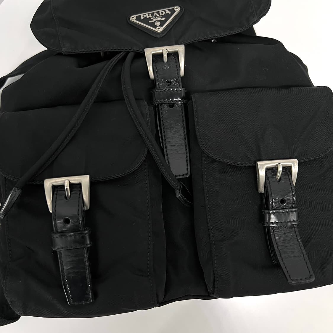 [감정완료] 프라다 삼각로고 나일론 백팩 스몰 블랙 상품이미지6