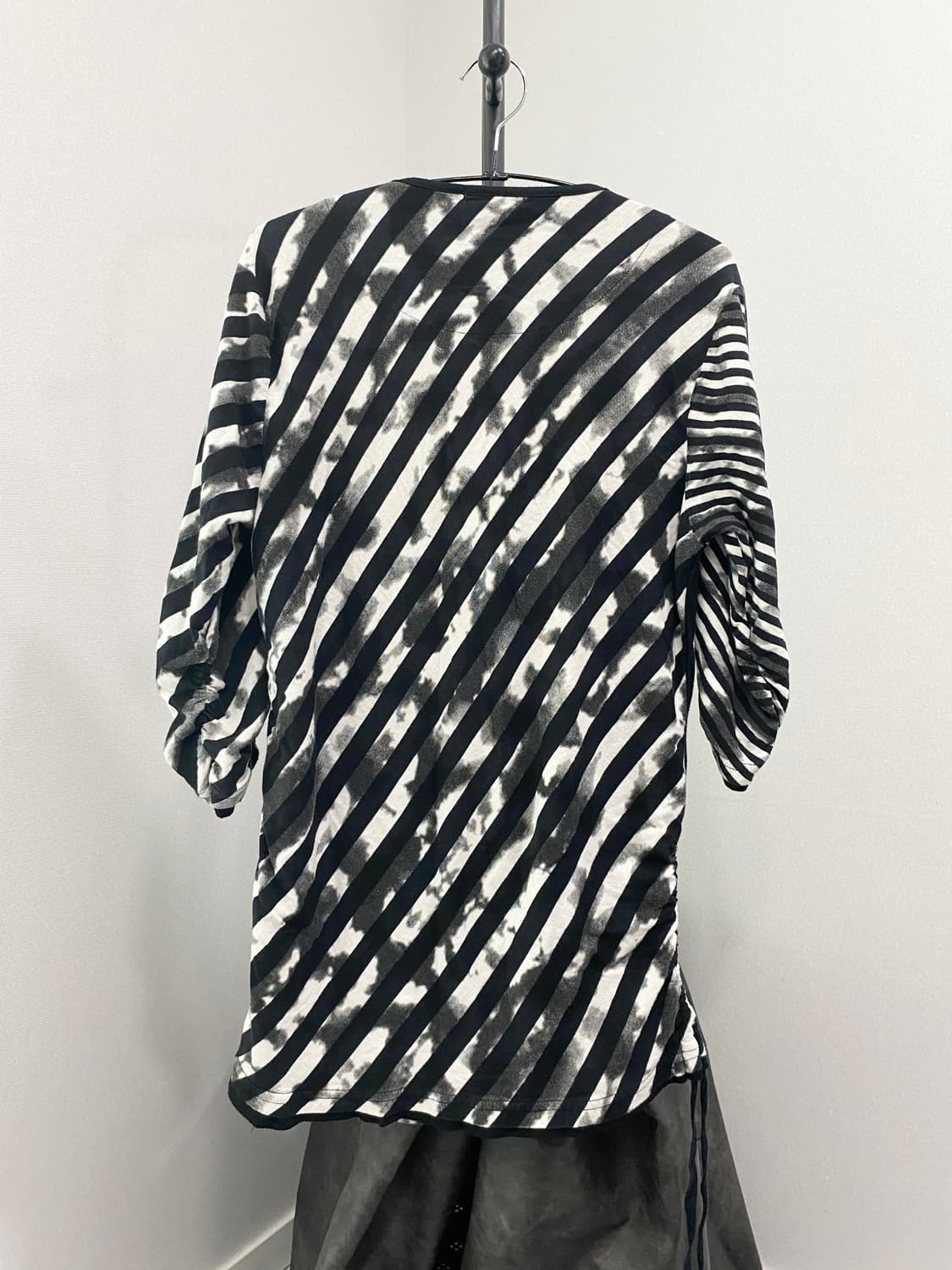 Asymmetric Cowl Neck Striped dress 상품이미지5