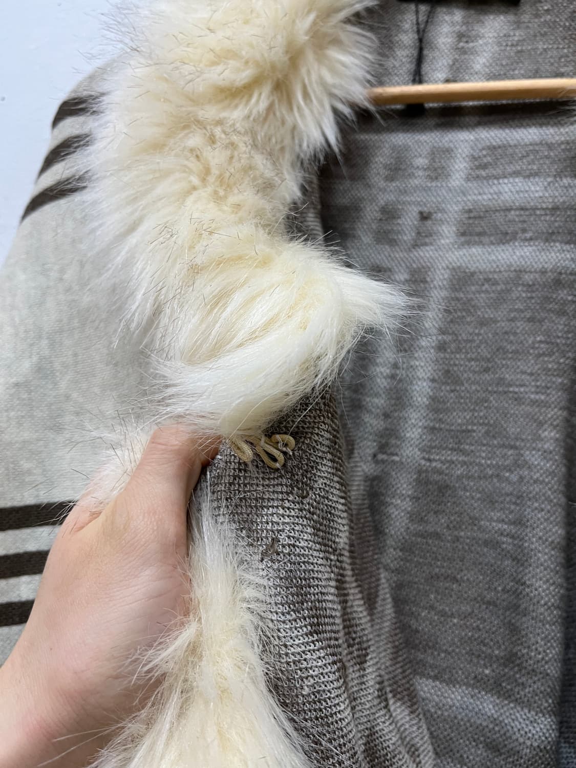 Riana JPN 퍼 트리밍 케이프 상품이미지7