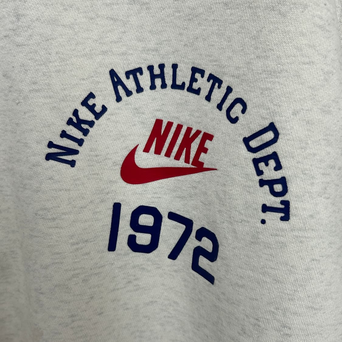 나이키 애슬레틱 로고 스웻셔츠 맨투맨 그레이 상품이미지4