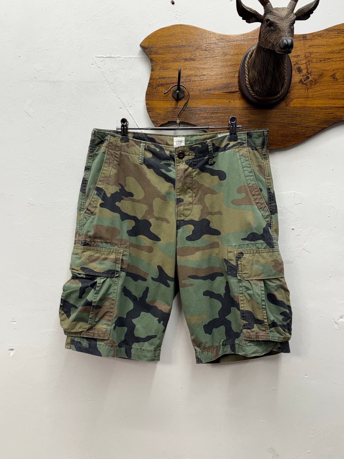 GAP Camouflage Cargo Shorts 상품이미지1