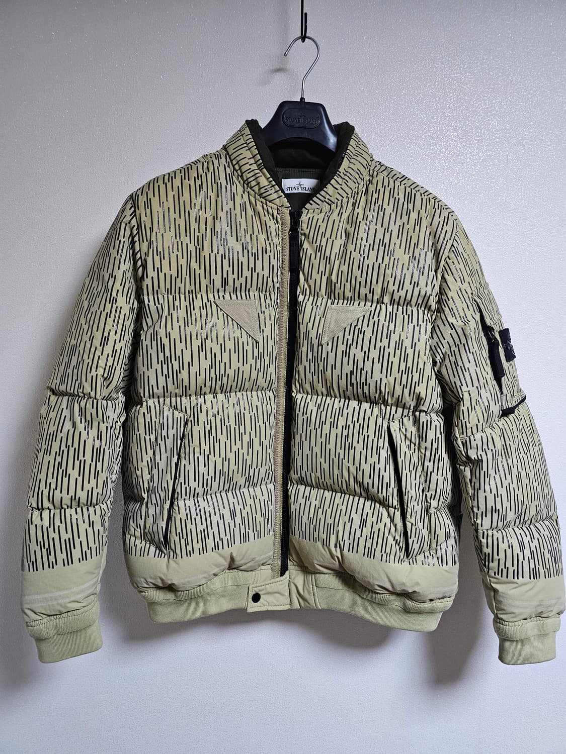 스톤아일랜드 레인 카모 리플렉티브 다운 패딩 상품이미지1