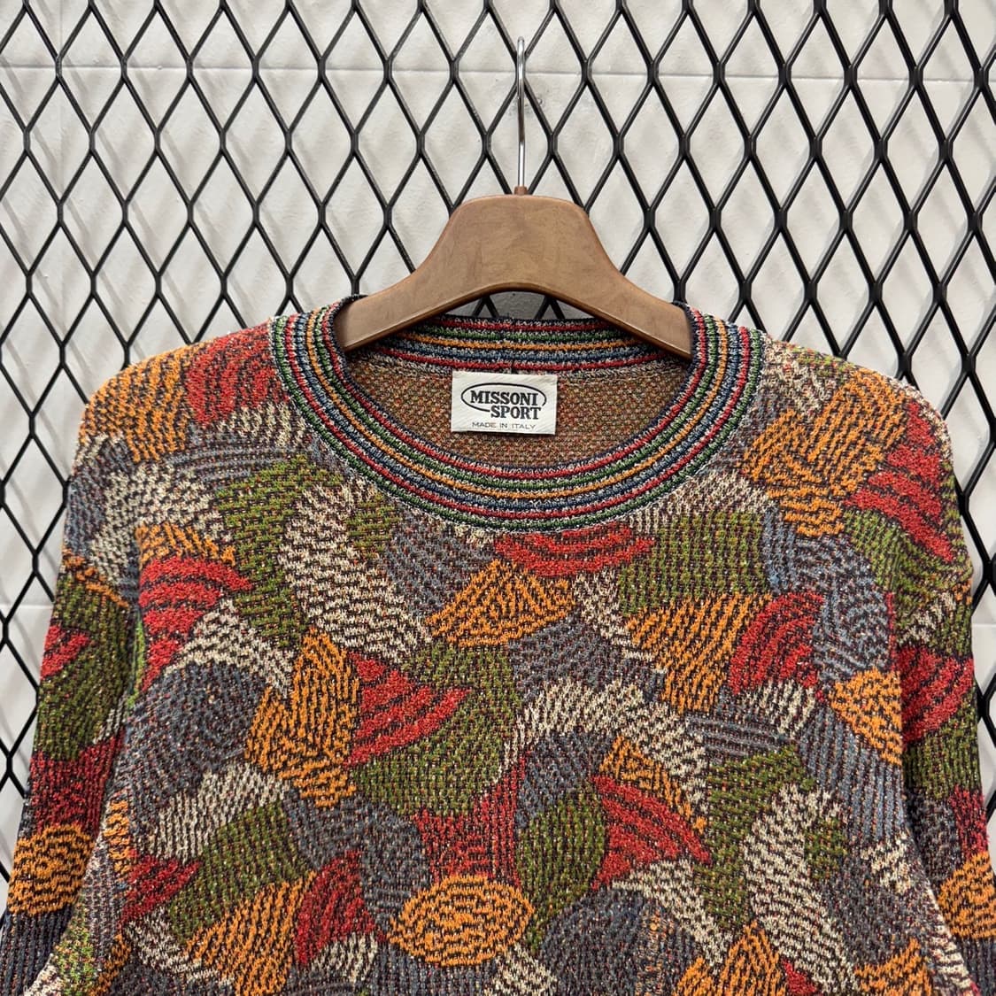 미쏘니 스포츠 스웨터 직조패턴 3D 자가드 케이블 니트 상품이미지3