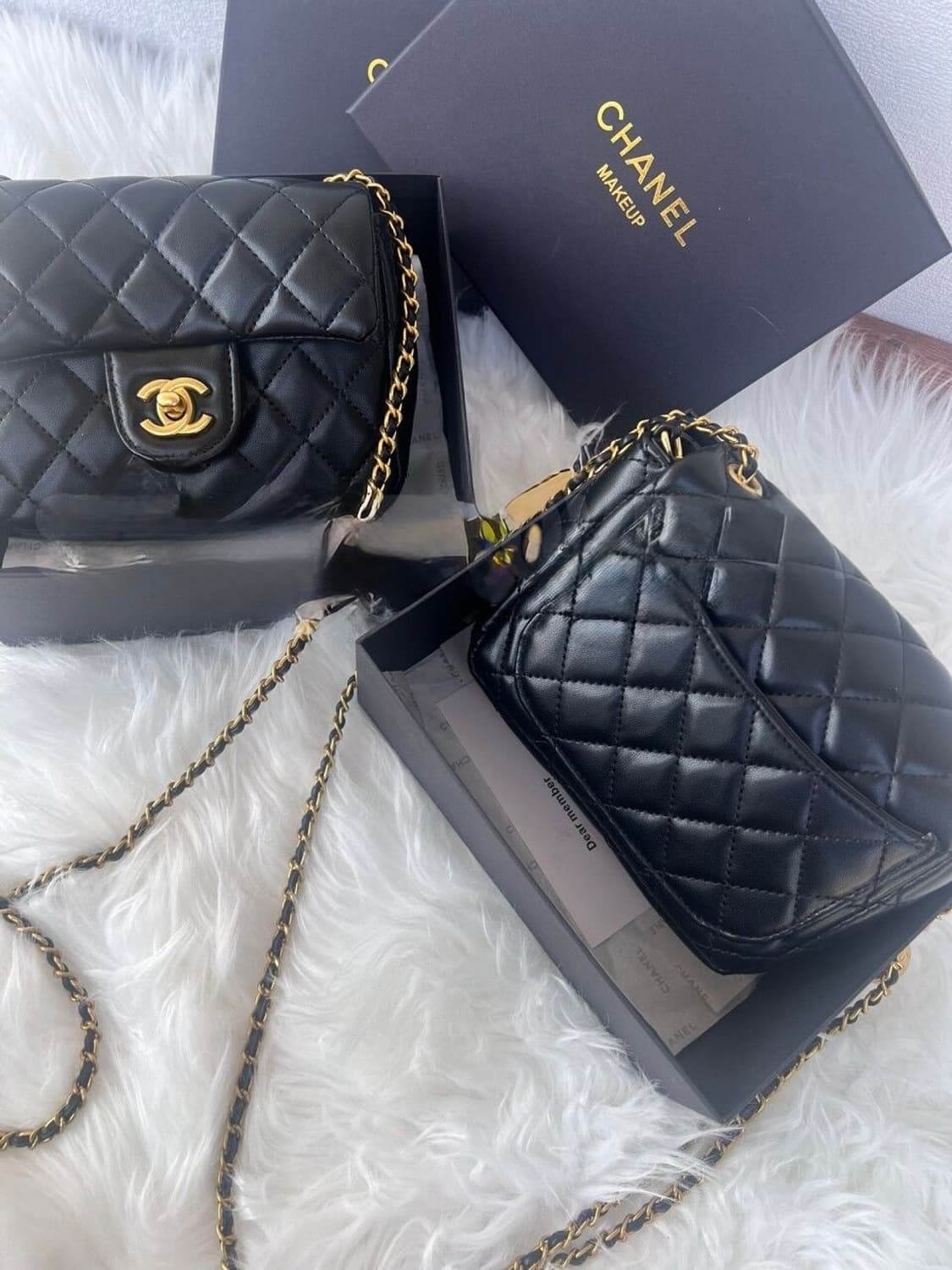 깜짝세일(새상품)정품 샤넬 VIP 기프트 노벨티 골든볼 크로스백 한정판 상품이미지3