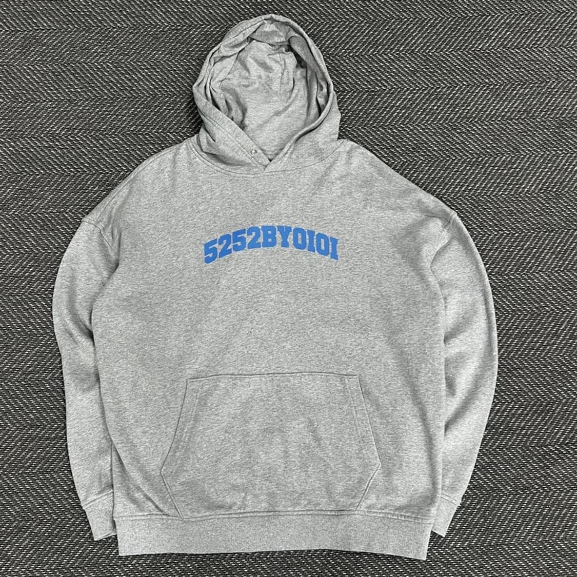 oioi 로고프린팅 후드티 v1225 상품이미지1