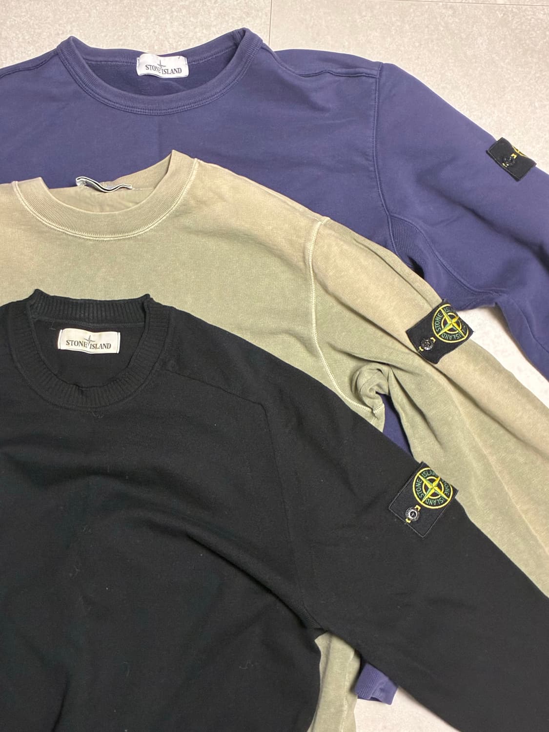 스톤아일랜드 맨투맨2종 니트1종 25만원 상품이미지1