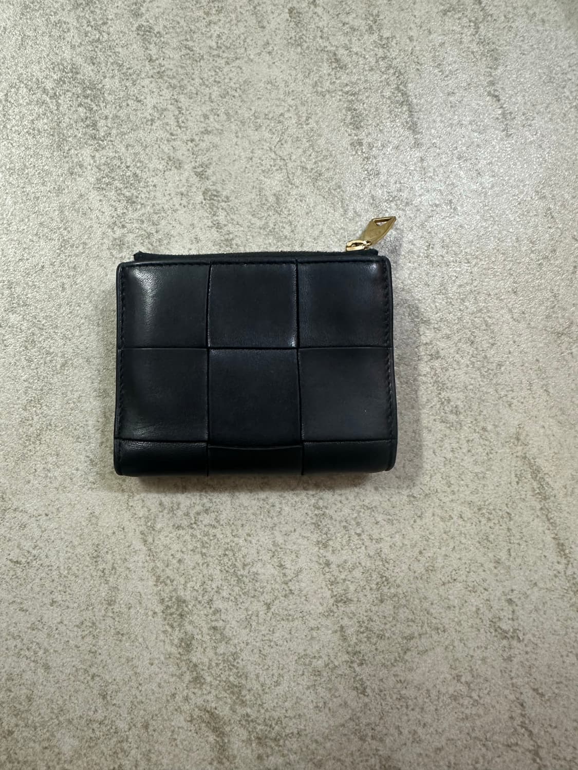 보테가 베네타 카세트 반지갑 상품이미지1