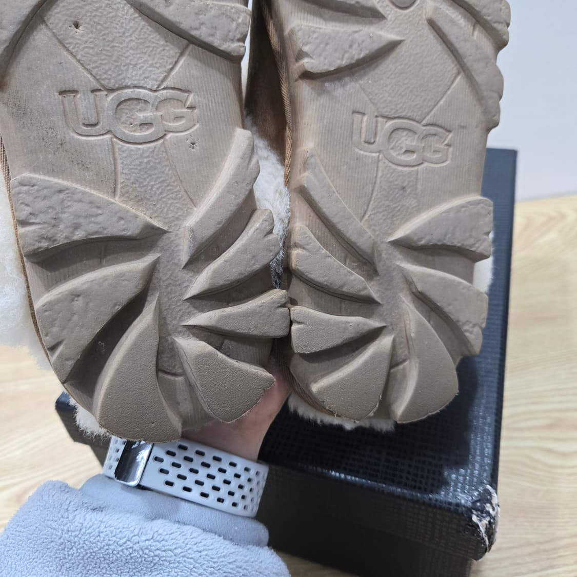 240 어그 UGG 코케트 슬리퍼 체스트넛 상품이미지8