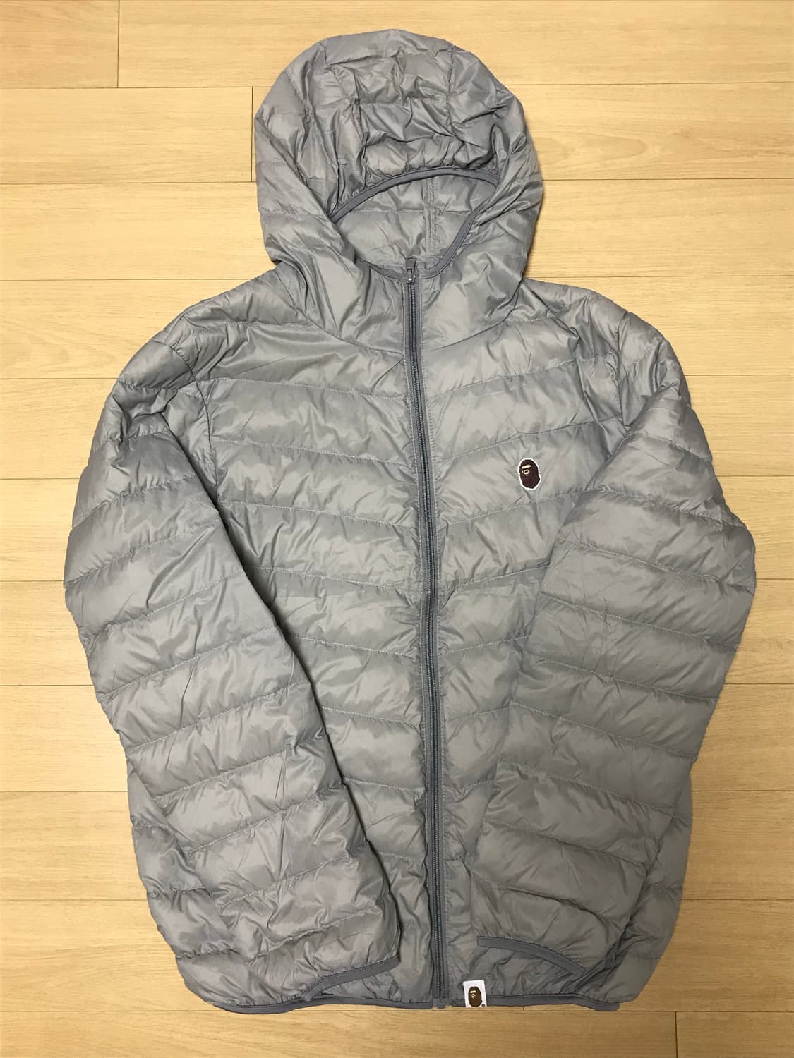 베이프 그레이 경량 패딩 상품이미지1
