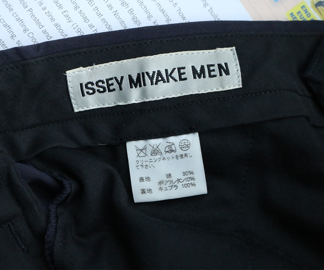이세이 미야케 맨 네이비 트라우저  상품이미지7