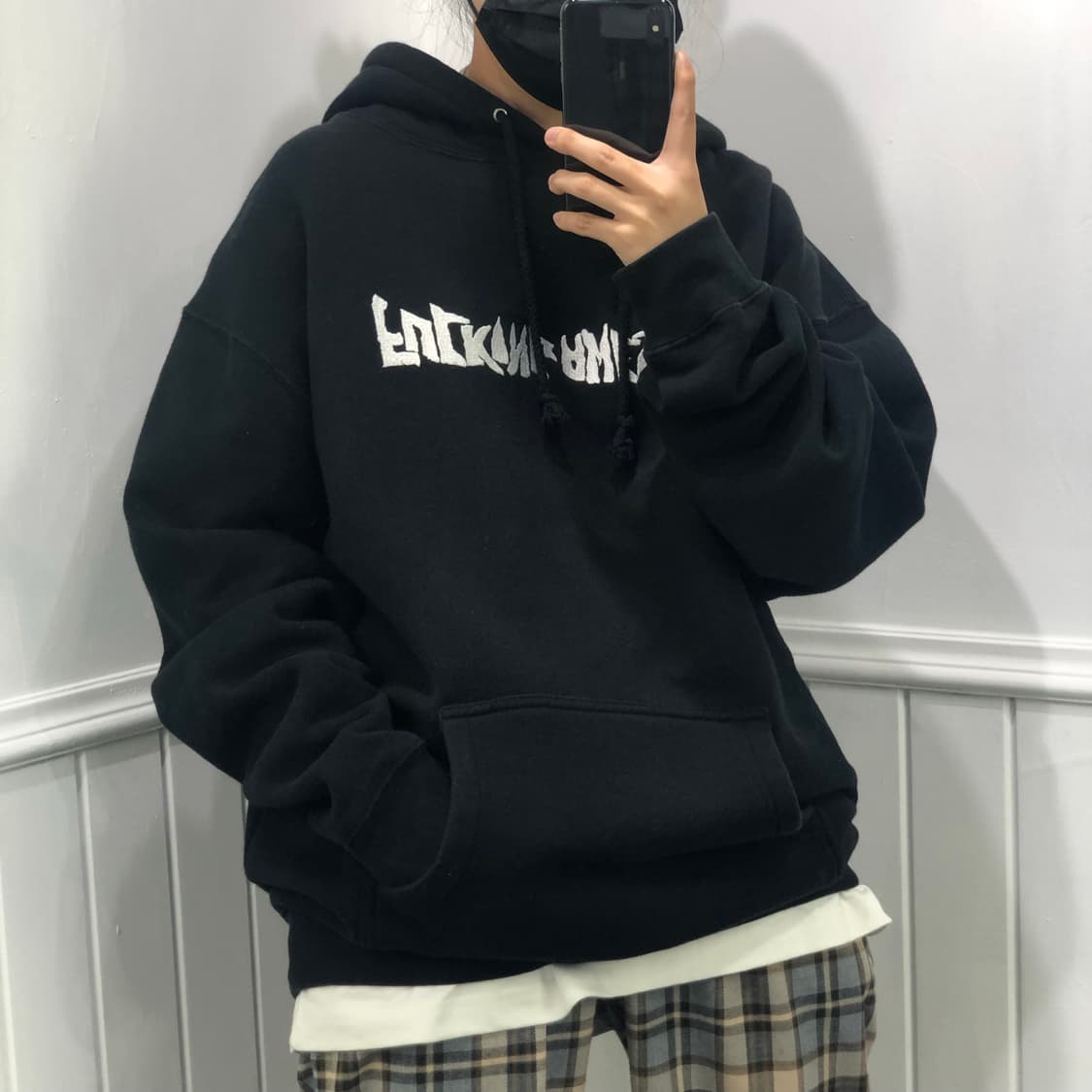 퍼킹어썸 블랙 로고 후드티 상품이미지1