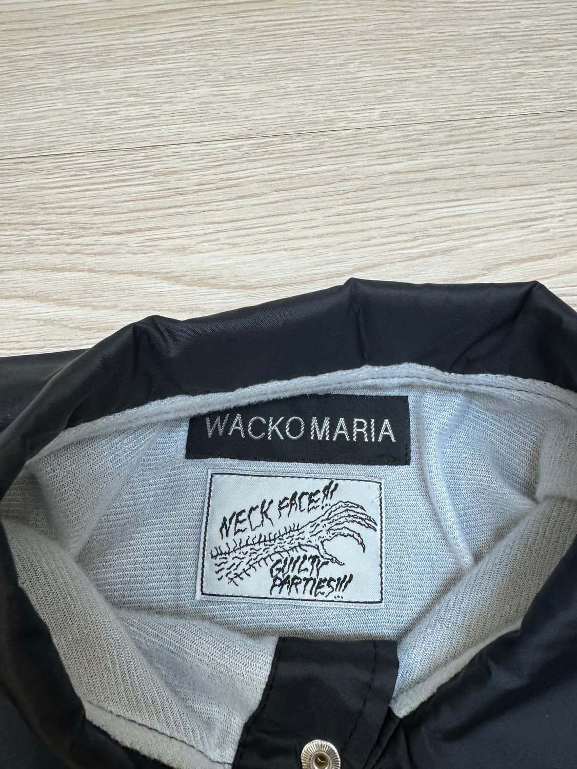 와코마리아 넥페이스 코치자켓 상품이미지3